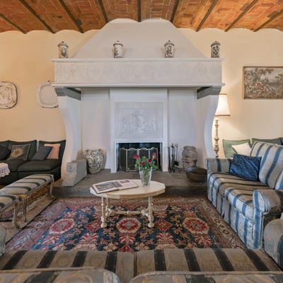 Villa Anatra | Tuscan Villa and Pool for 18