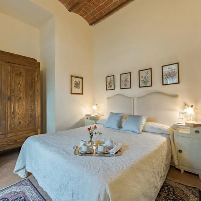 Villa Anatra | Tuscan Villa and Pool for 18