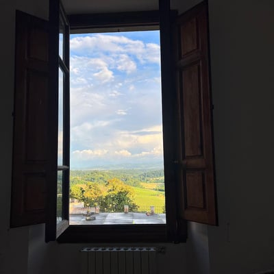 Villa Cicogna | Historic palazzo at the edge of a Tuscan village