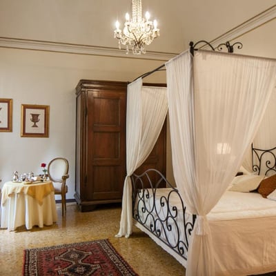 Villa Lucignano | Historic 18th-Century Villa for 18 in Lucignano