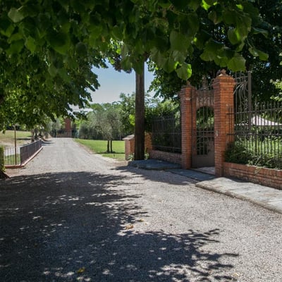 Villa Lucignano | Historic 18th-Century Villa for 18 in Lucignano