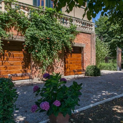Villa Lucignano | Historic 18th-Century Villa for 18 in Lucignano