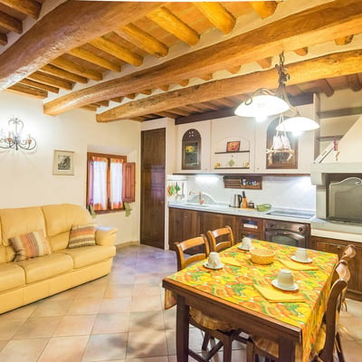 Argentum | Family apartment in a historic villa with shared pool