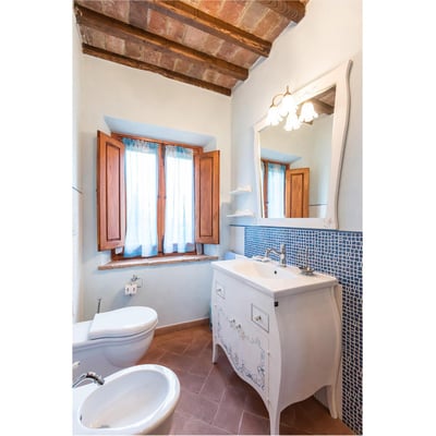 Celeste | Family apartment in a historic villa with shared pool