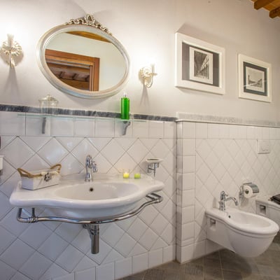 Villa Elisa | Contemporary Tuscan colonica and pool