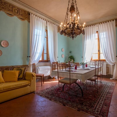 Glicine | Villa and pool in a small Tuscan village