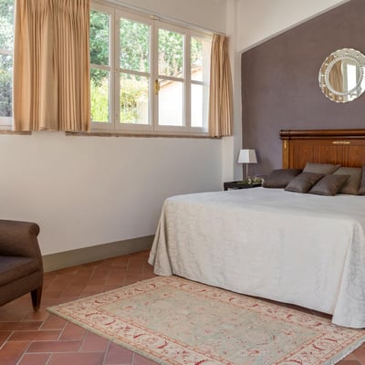 Leccio | Elegant Tuscan Villa for 14 with AC and Pool