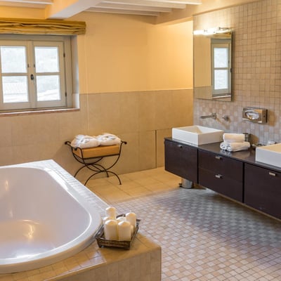 Piaggia: Luxury Villa with Heated Pool near Pisa