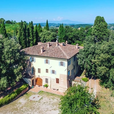 Verdino | Family apartment in a historic villa with shared pool