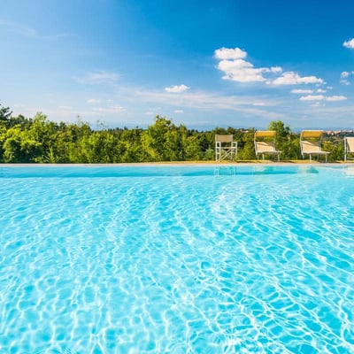 Verdino | Family apartment in a historic villa with shared pool