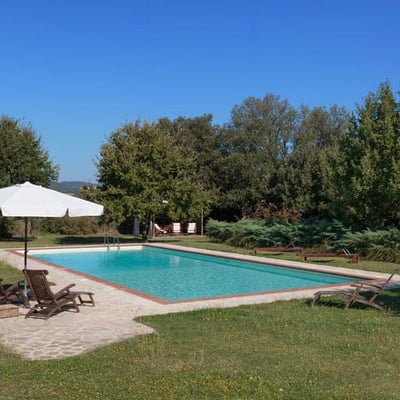 Villa Amorosa | Tuscan Villa for 12 with fenced pool and tennis court