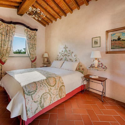 Villa Bucciano | Beautiful Villa and Pool in Central Tuscany