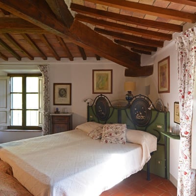 San Romito | Romantic apartment and roof terrace in Tuscan Olive Groves