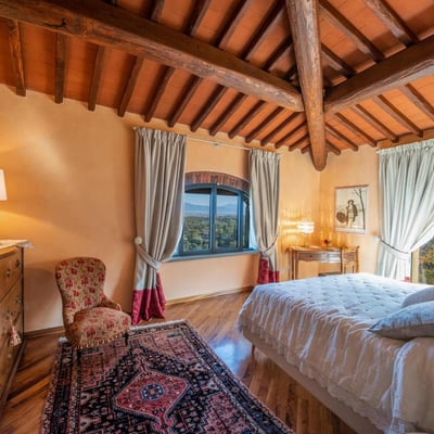 Panfilo | A modern Tuscan villa and pool for 14