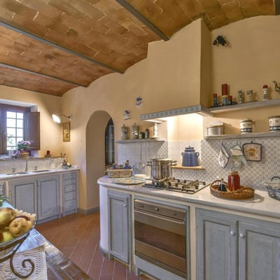 Panfilo | A modern Tuscan villa and pool for 14