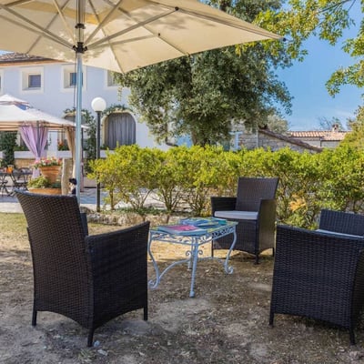 Alta | Striking villa in a Tuscan hilltop castle