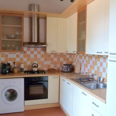Castelonchio | Lakeside Villa for 6 with Pool by Tuoro sul Trasimeno