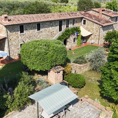 Castelonchio | Lakeside Villa for 6 with Pool by Tuoro sul Trasimeno