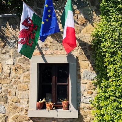 Castelonchio | Lakeside Villa for 6 with Pool by Tuoro sul Trasimeno