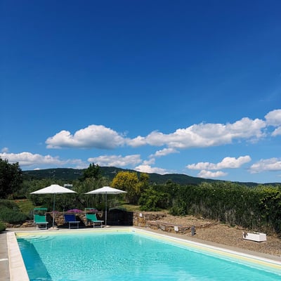 Castelonchio | Lakeside Villa for 6 with Pool by Tuoro sul Trasimeno