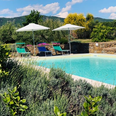 Castelonchio | Lakeside Villa for 6 with Pool by Tuoro sul Trasimeno