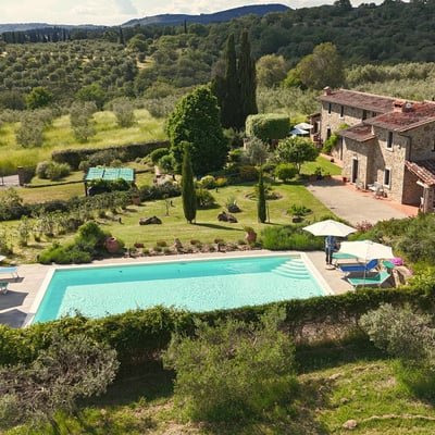 Castelonchio | Lakeside Villa for 6 with Pool by Tuoro sul Trasimeno