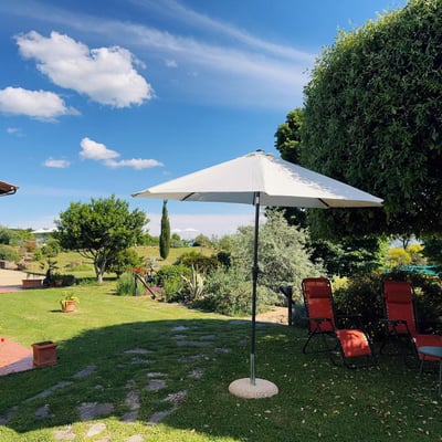 Castelonchio | Lakeside Villa for 6 with Pool by Tuoro sul Trasimeno