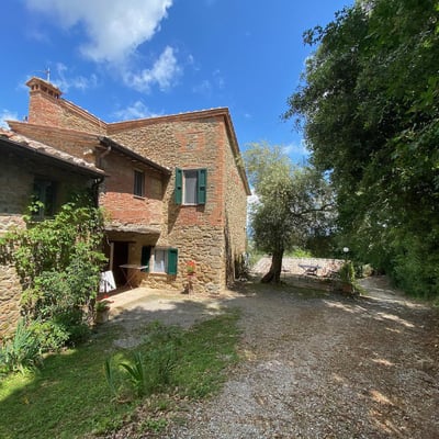 Frasca | Apartment and shared pool close to a village