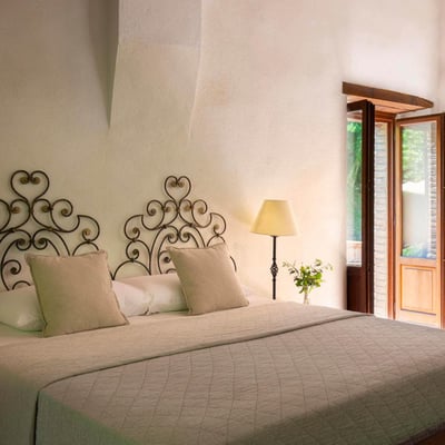Il Mulino | Villa and Pool in Secluded Valley near Lake Trasimeno