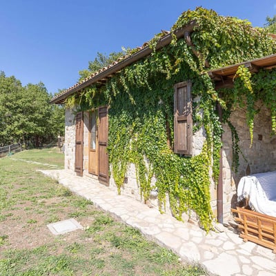 Casa Carina | Todi Romantic Cottage for 4 with Private Pool