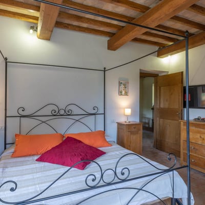 Casa Umbra | Private Valley Villa and Pool for 6 Near Todi