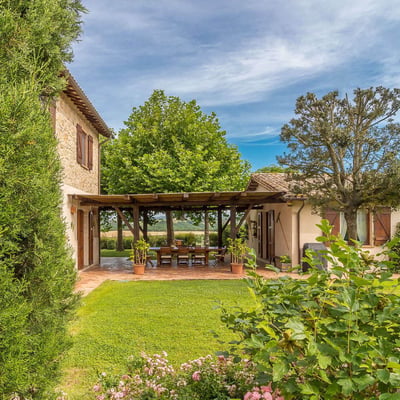 Silenti | Rural comfort in this villa and pool in Umbria