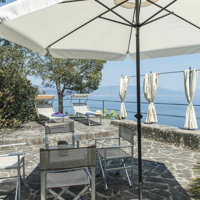Faro | A splendid villa on the Italian Riviera