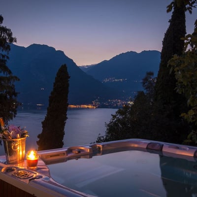 Archimede | Modernist villa with Pool and Jacuzzi on Lake Como