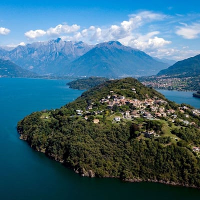 Archimede | Modernist villa with Pool and Jacuzzi on Lake Como