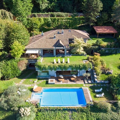 Ispirata | Modernist villa with a private beach on Lake Maggiore