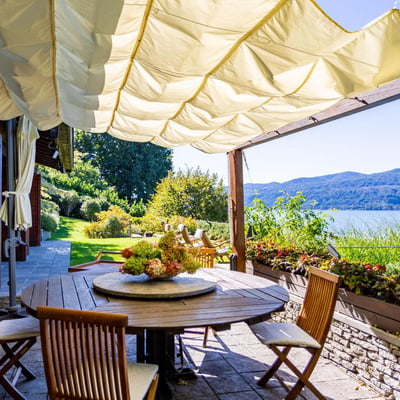 Ispirata | Modernist villa with a private beach on Lake Maggiore