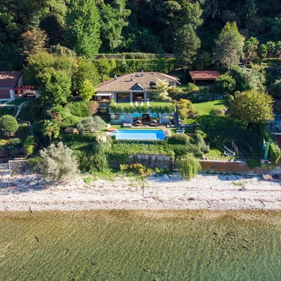 Ispirata | Modernist villa with a private beach on Lake Maggiore