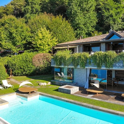 Ispirata | Modernist villa with a private beach on Lake Maggiore