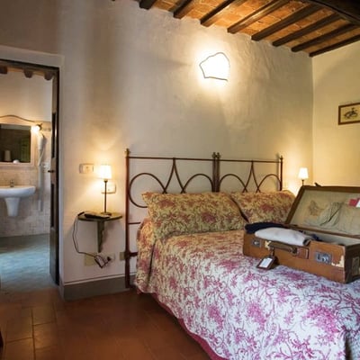 Torretta | Villa and Pool by village in Emilia-Romagna