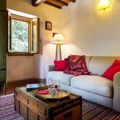 Torretta | Villa and Pool by village in Emilia-Romagna