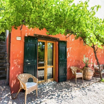 Torretta | Villa and Pool by village in Emilia-Romagna