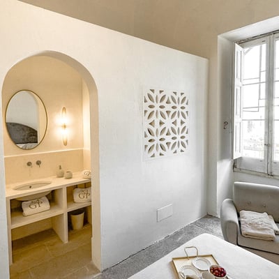 Palazzo Giustiniani | Stylish Historic palazzo in a village