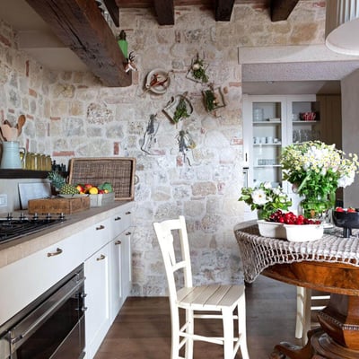 Rocca | An elegant villa for 6 close to a village