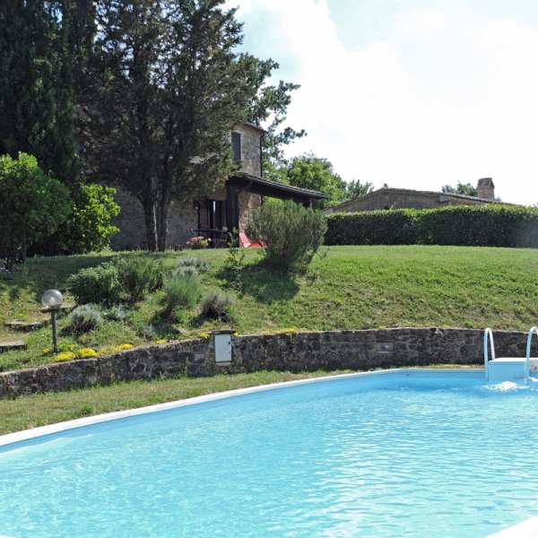 Cellevista: Villa and Pool next to Tuscan Village