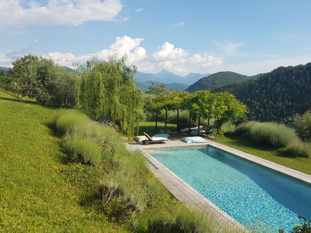 Casa Luni | Luxurious retreat with views over the Apuan Alps