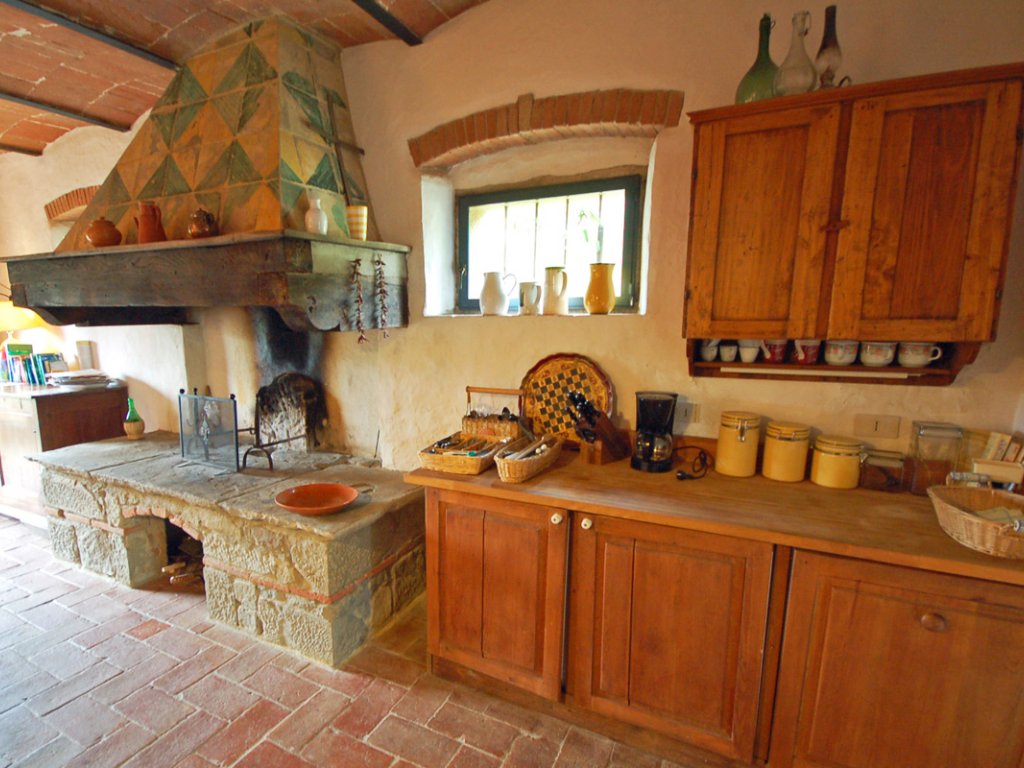 Guardiano | Historic Tuscan villa for 5 with pool