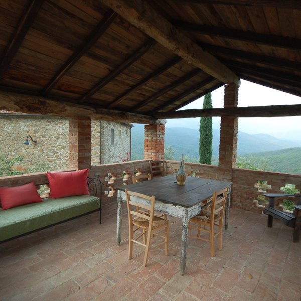 Guardiano: Historic Val di Chiana villa for 5 with pool