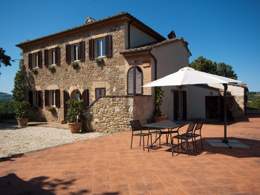Scaparzi | Serviced Villa and Pool in Tuscany