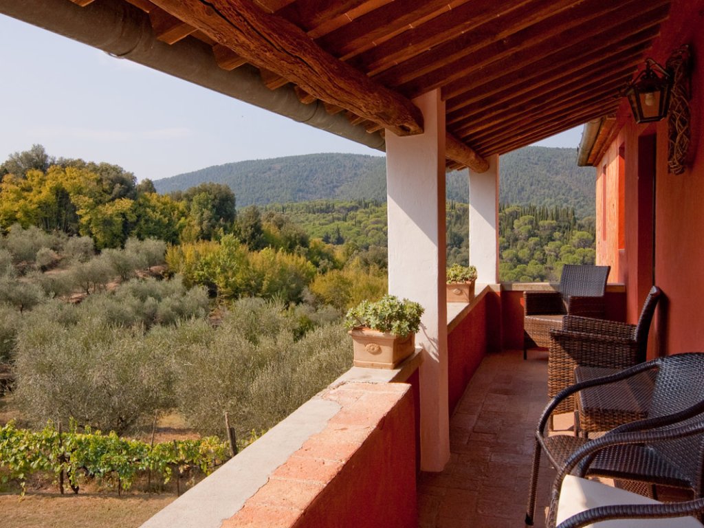 Virginia A | Villa for 4 in the popular Montestigliano Tuscan estate